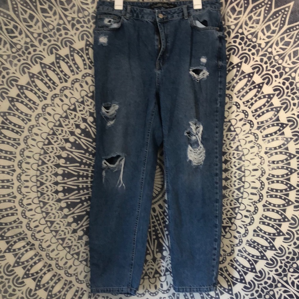 High Waist Distressed Boyfriend Jean